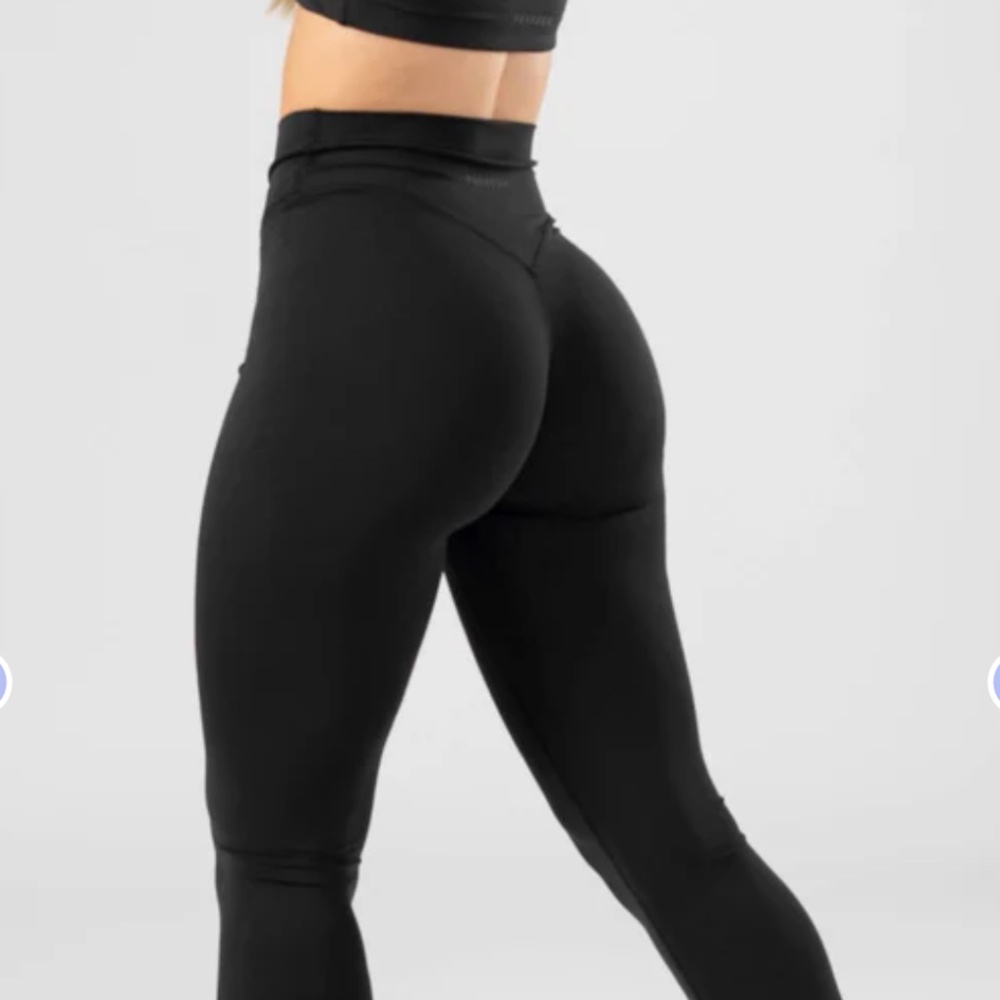 Paragon Crossover Leggings - Picture 2 of 4